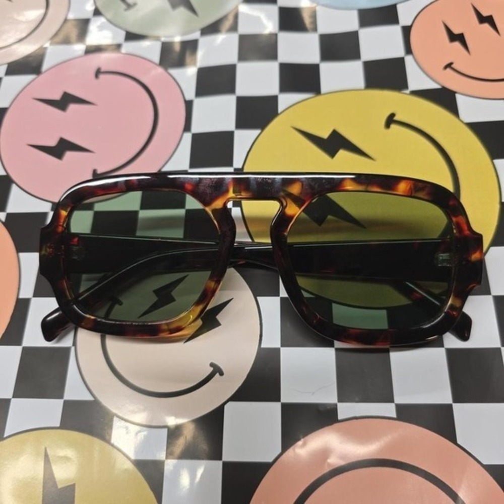 Tortoiseshell Aviator Sunglasses Green Lens Oversized Fashion Eyewear